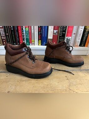 Dexter 90s Y2K Brown Lace-Up Flat Ankle Boots